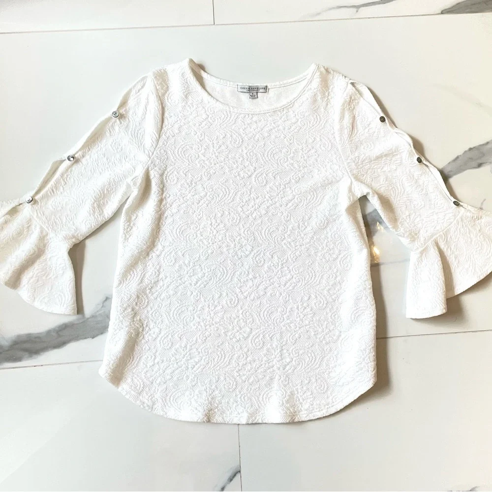 NWOT Elegant White/Cream Bell 3/4 Sleeve Top - Picture 8 of 9